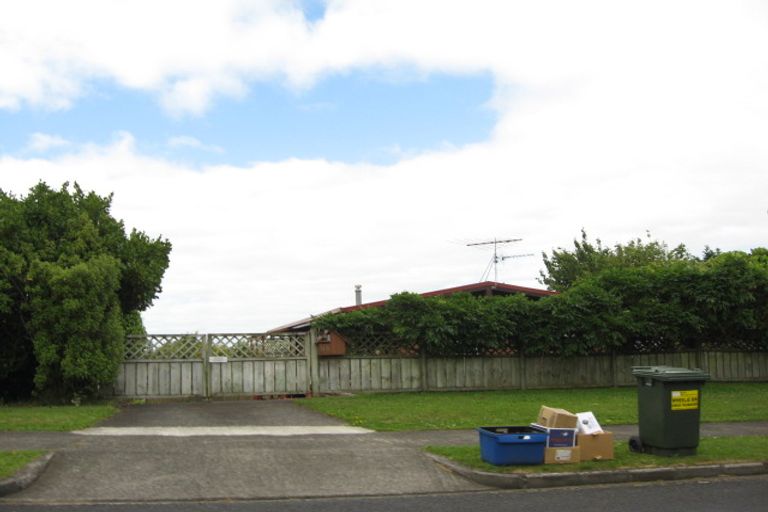 Photo of property in 3 Len Brown Place, Pukekohe, 2120