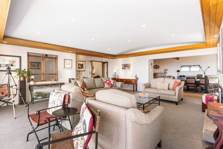 Photo of property in 9 Braemar Road, Castor Bay, Auckland, 0620