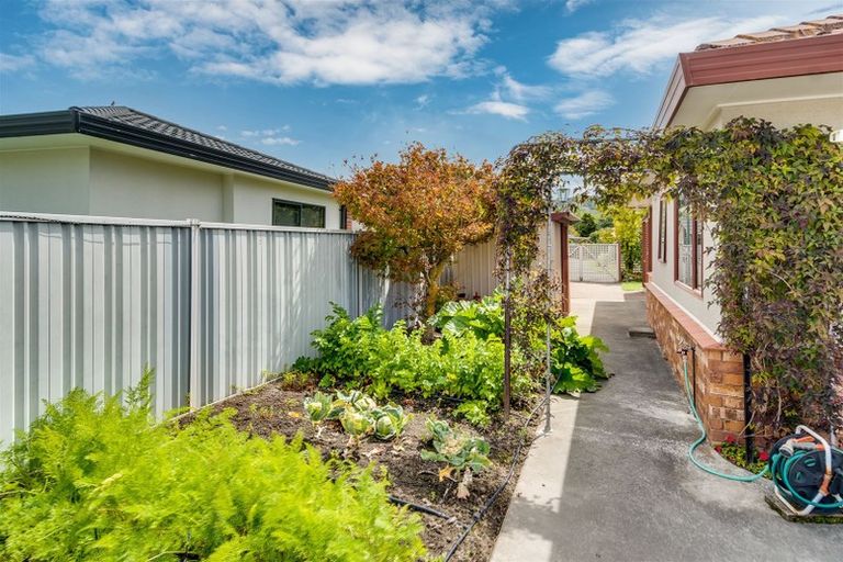 Photo of property in 28 Balmoral Street, Taradale, Napier, 4112