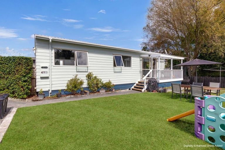 Photo of property in 2/137 Awaroa Road, Helensville, 0800
