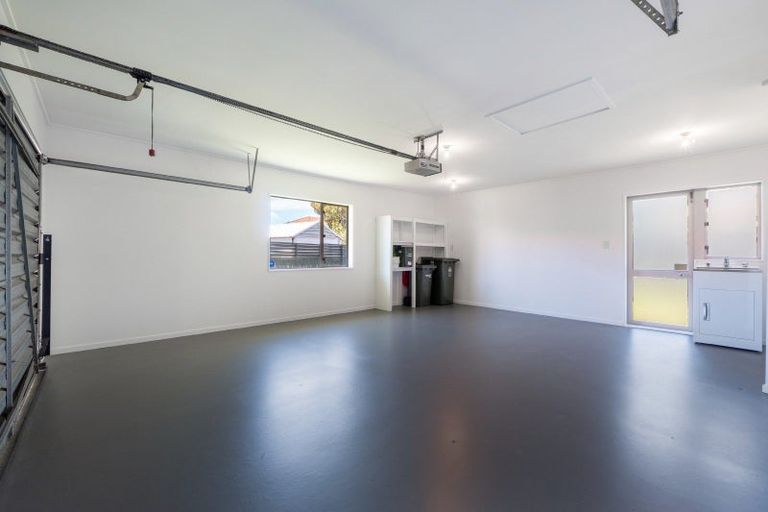 Photo of property in 3/116 Meadowland Drive, Somerville, Auckland, 2014