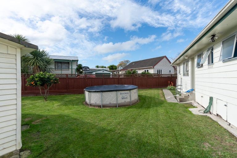 Photo of property in 20a Livingstone Avenue, Nawton, Hamilton, 3200