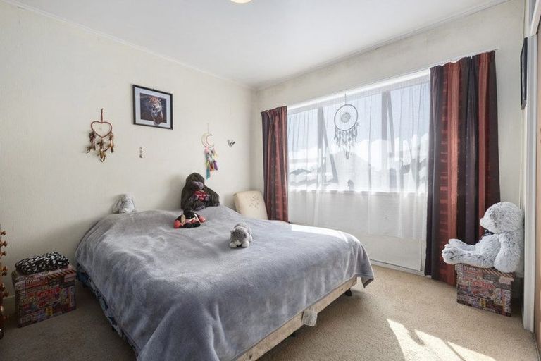 Photo of property in 6b Kent Street, Waiuku, 2123