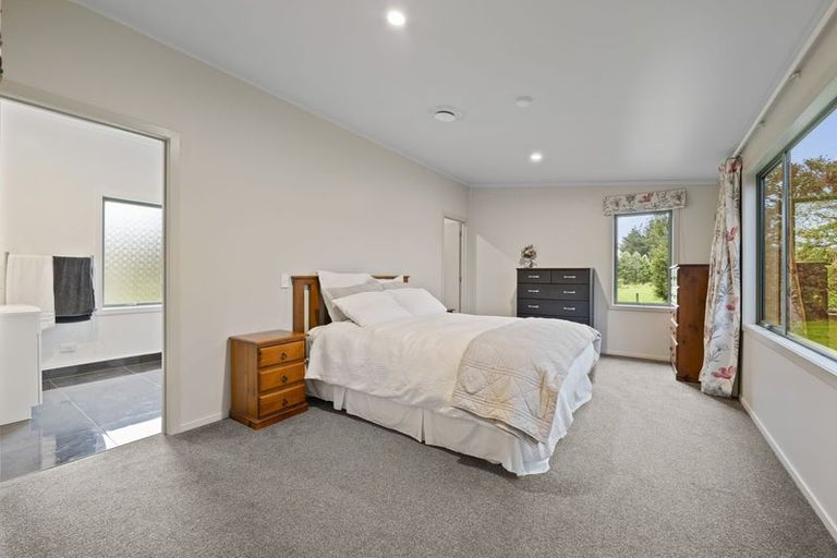 Photo of property in 280 Corbett Road, Paraite, New Plymouth, 4373