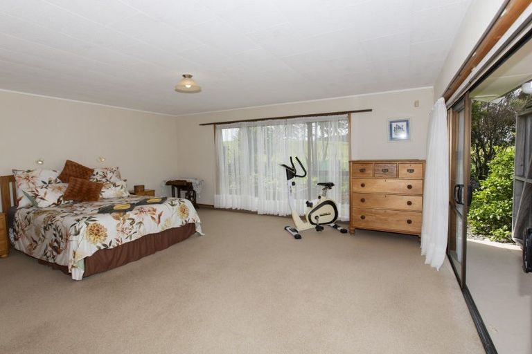 Photo of property in 242 Baylys Coast Road, Dargaville, 0377