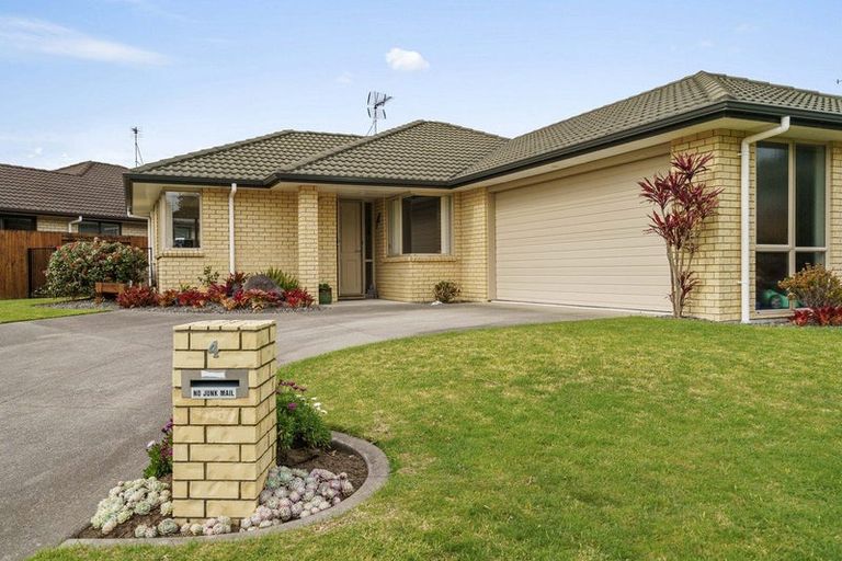 Photo of property in 4 Atlantic Close, Papamoa Beach, Papamoa, 3118