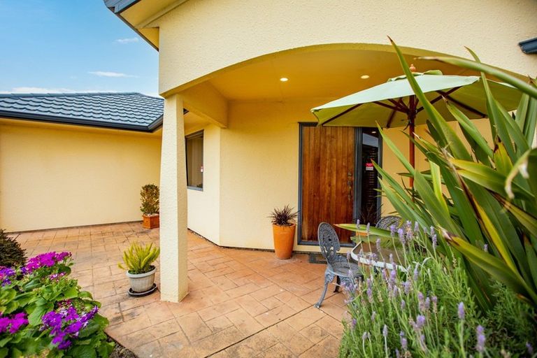 Photo of property in 3 Newbury Place, Taradale, Napier, 4112