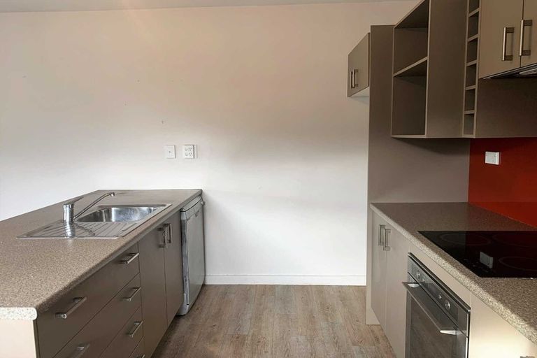 Photo of property in 464 Linwood Avenue, Woolston, Christchurch, 8062