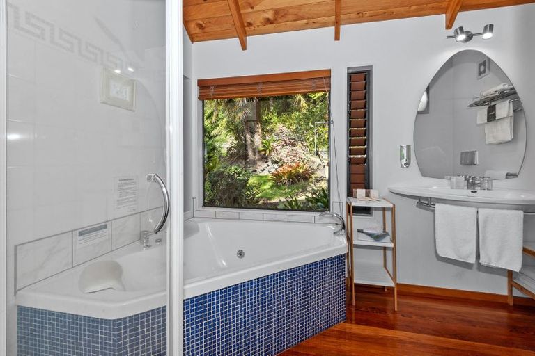 Photo of property in 10 Bayview Road, Paihia, 0200