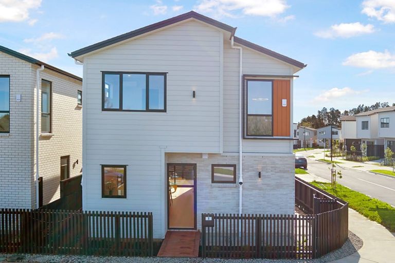 Photo of property in 9 Octans Road, Westgate, 0814