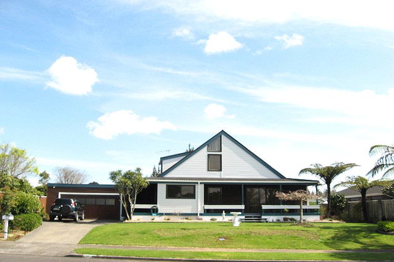 Photo of property in 47 Heta Road, Highlands Park, New Plymouth, 4312