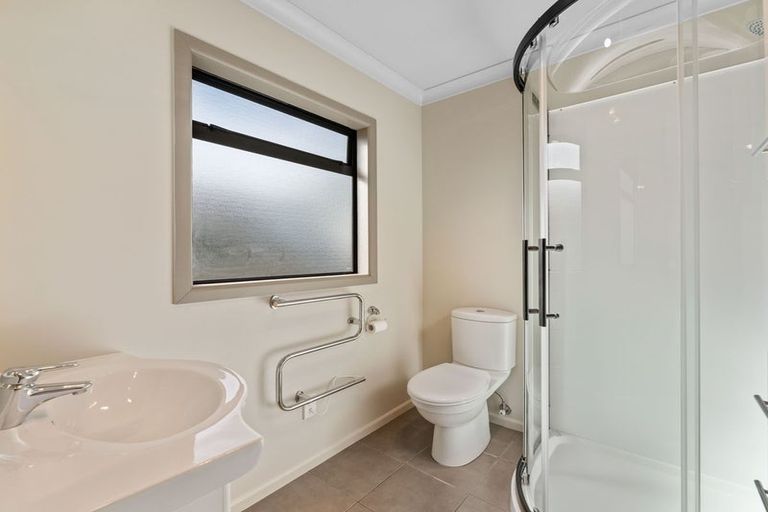 Photo of property in 1/1 The Moorings, Two Mile Bay, Taupo, 3330