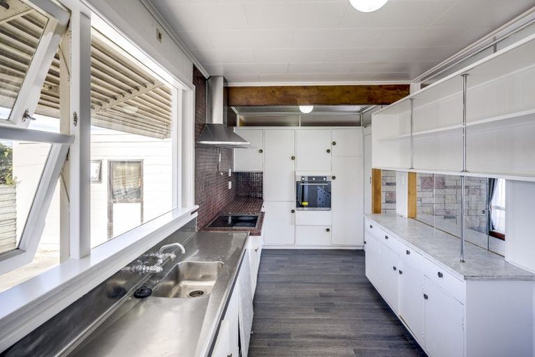 Photo of property in 24 Windsor Terrace, Taradale, Napier, 4112