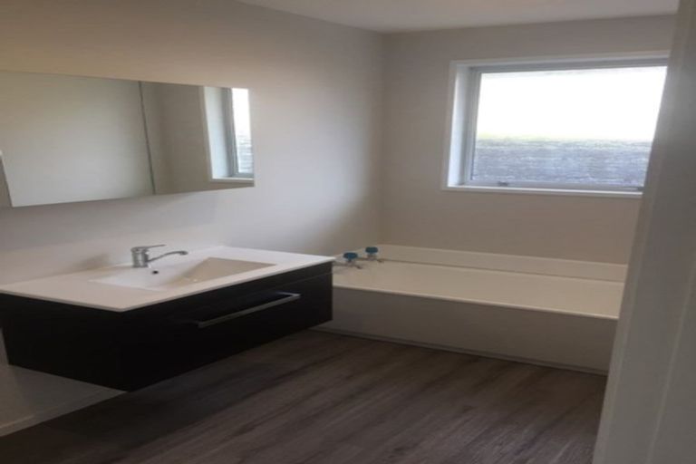 Photo of property in 2/24 Champion Street, Edgeware, Christchurch, 8013