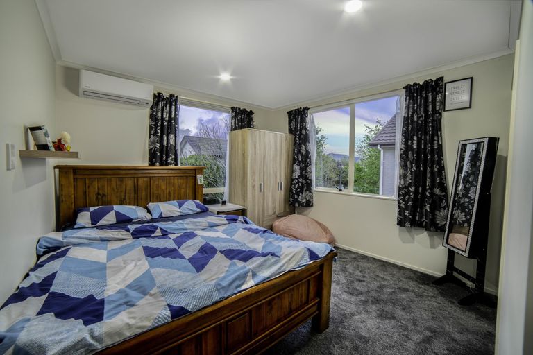 Photo of property in 16 Reins Road, Takanini, 2112