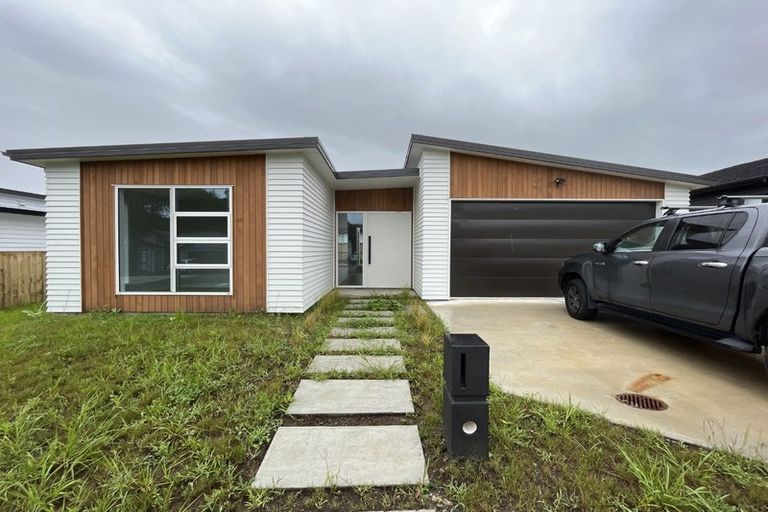 Photo of property in 10 Haupa Nui Road, Wainui, 0932