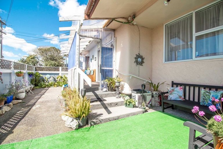 Photo of property in 48 Peel Street, Westport, 7825