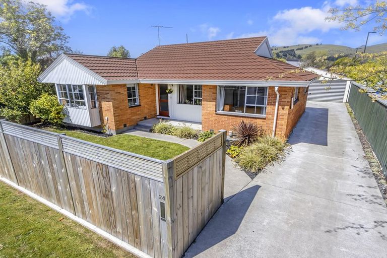 Photo of property in 24 Wades Avenue, Saint Martins, Christchurch, 8022