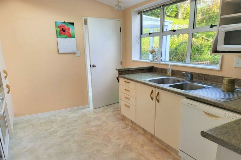 Photo of property in 90 Eden Street, Island Bay, Wellington, 6023