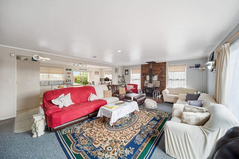 Photo of property in 40 Mckinstry Avenue, Mangere East, Auckland, 2024