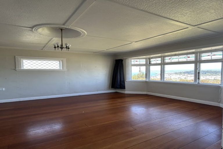 Photo of property in 12 Karepa Street, Brooklyn, Wellington, 6021