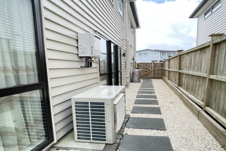 Photo of property in 36 Greenfinch Road, Hobsonville, Auckland, 0616