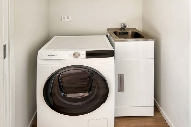 Photo of property in 4/11 Lees Grove, Wainuiomata, Lower Hutt, 5014