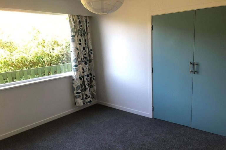 Photo of property in 55 Huntingdon Street, Northland, Wellington, 6012