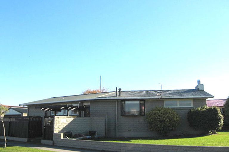Photo of property in 26 Cardinal Drive, Hillmorton, Christchurch, 8025