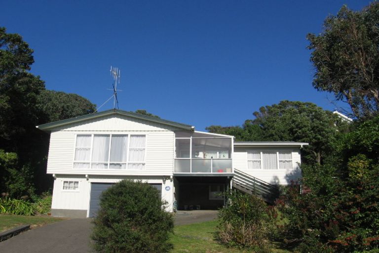 Photo of property in 6 Chorley Grove, Churton Park, Wellington, 6037