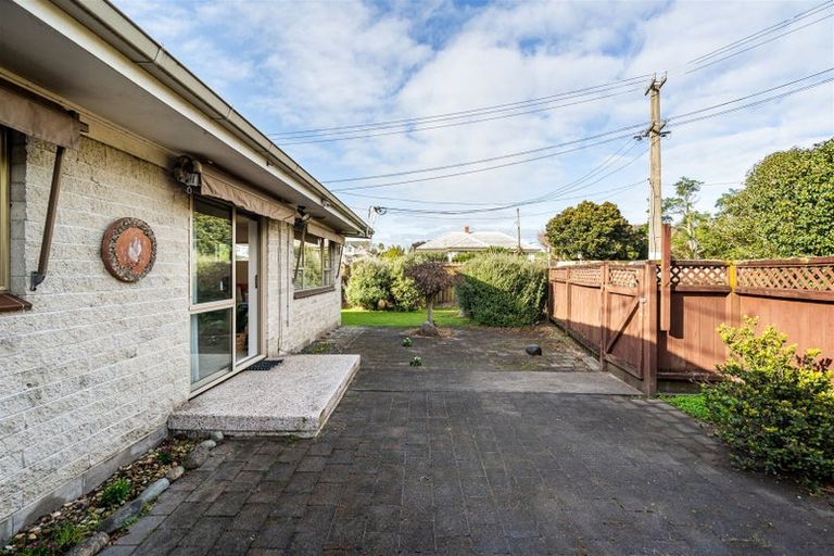 Photo of property in 2/32 Opaheke Road, Papakura, 2110