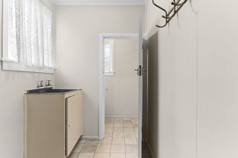 Photo of property in 1/67 Young Street, New Plymouth, 4310