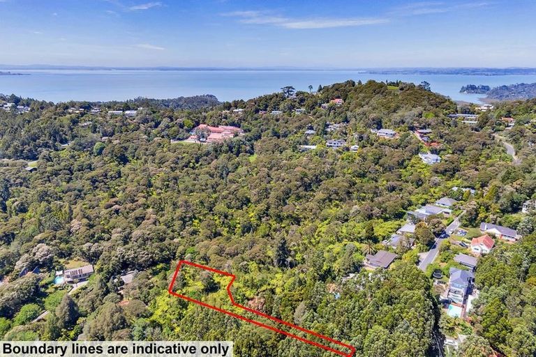 Photo of property in 42 Kopiko Road, Titirangi, Auckland, 0604