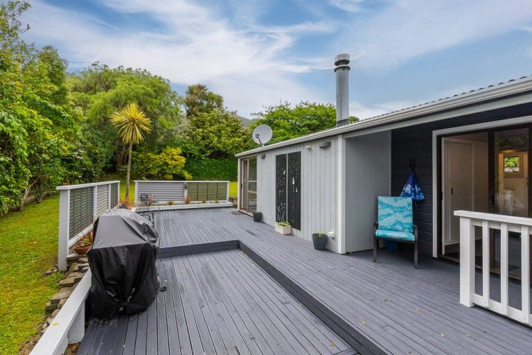 Photo of property in 17a Matenga Street, Waikanae, 5036