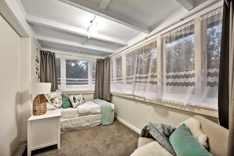 Photo of property in 10 Bridge View Road, Birkenhead, Auckland, 0626