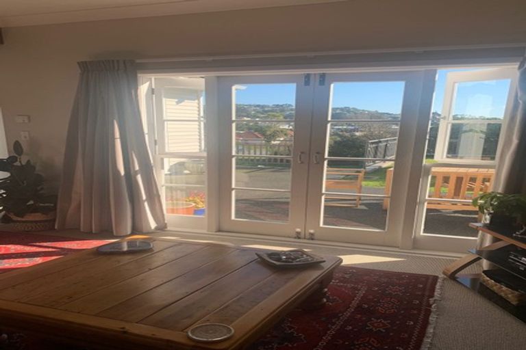 Photo of property in 6 Hindmarsh Street, Johnsonville, Wellington, 6037