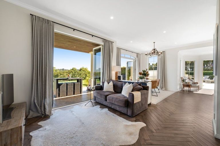Photo of property in 204 Broomfields Road, Whitford, Howick, 2571