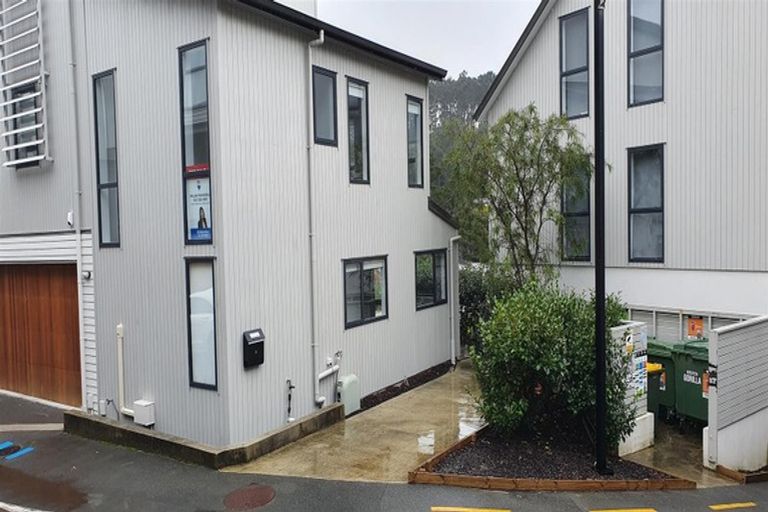 Photo of property in 2/10 Silver Moon Road, Albany Heights, Auckland, 0632