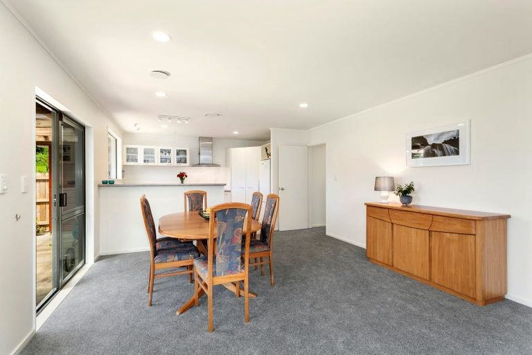Photo of property in 10a Park Avenue, Tawa, Wellington, 5028