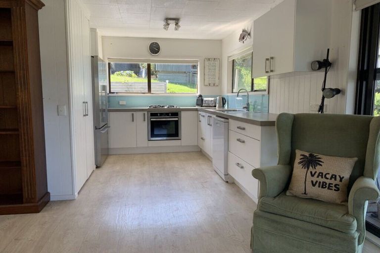 Photo of property in 22 Cuvier Crescent, Kuaotunu West, Whitianga, 3592