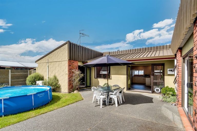 Photo of property in 6 Cooke Place, Taradale, Napier, 4112
