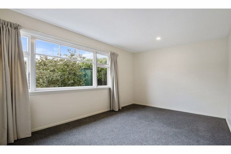 Photo of property in 8 Kahu Road, Riccarton, Christchurch, 8041
