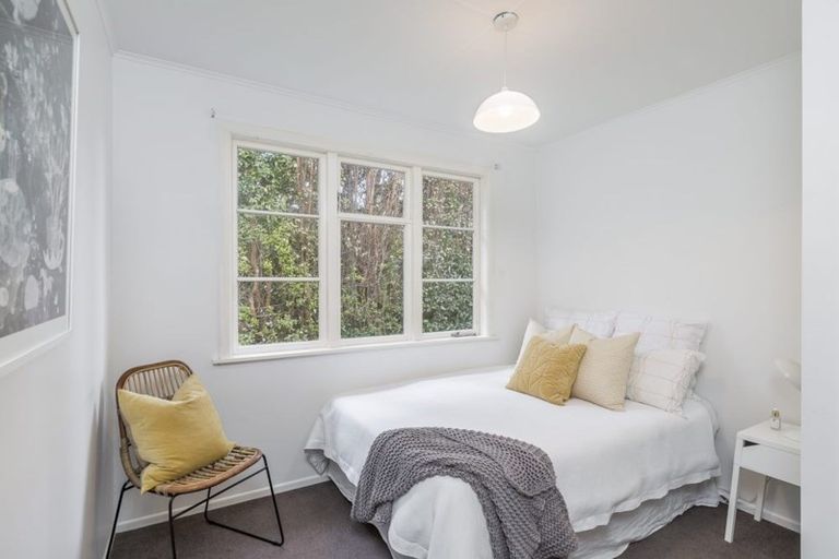 Photo of property in 2a Helga Crescent, Te Atatu Peninsula, Auckland, 0610