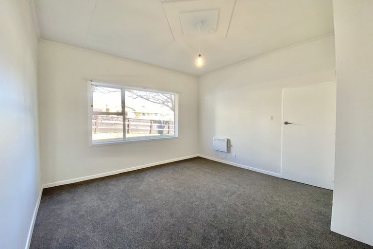 Photo of property in 18 Tamar Street, Island Bay, Wellington, 6023