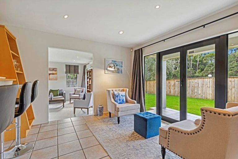 Photo of property in 6 Widdison Place, Albany, Auckland, 0632