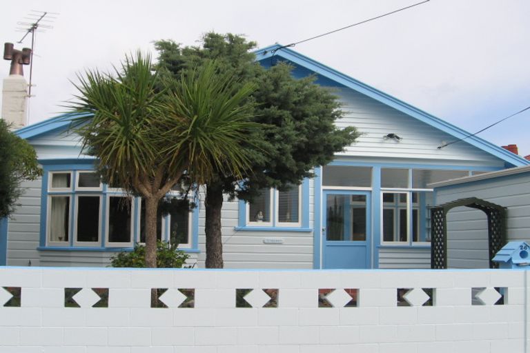 Photo of property in 26 Resolution Street, Lyall Bay, Wellington, 6022