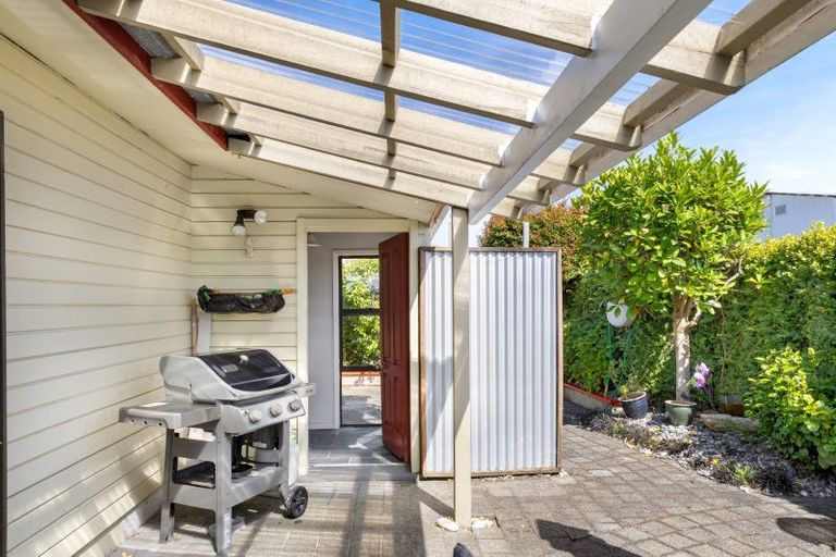 Photo of property in 92 Henley Street, Westport, 7825