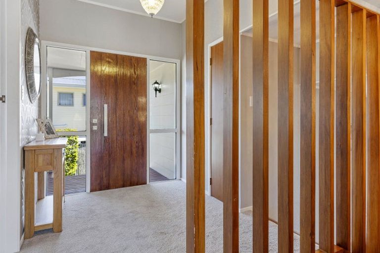 Photo of property in 16 Glengarry Place, Hilltop, Taupo, 3330