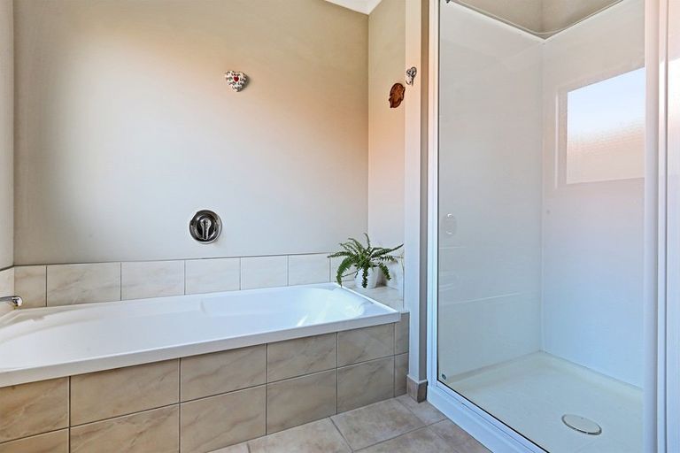 Photo of property in 33 Pembroke Street, Taradale, Napier, 4112