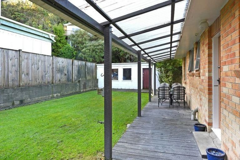 Photo of property in 1/11 Lowry Crescent, Stokes Valley, Lower Hutt, 5019